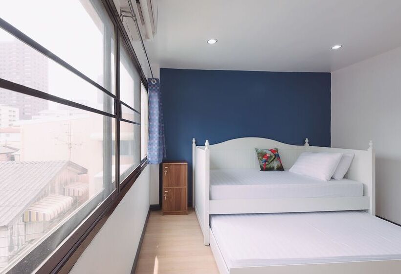 اتاق استاندارد سه نفره, Baansu Hostel