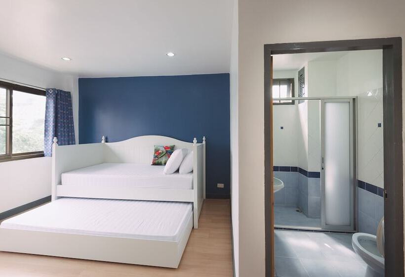 اتاق استاندارد سه نفره, Baansu Hostel