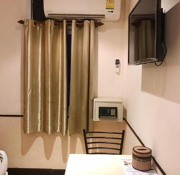 اتاق سوپریور, Honey House1