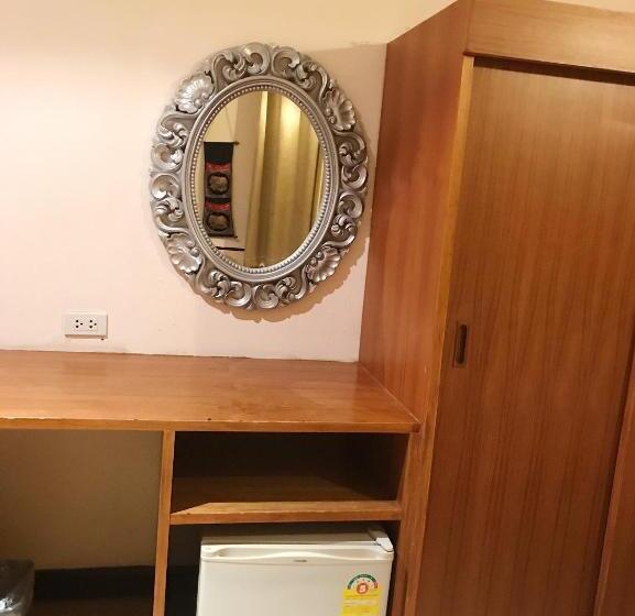 اتاق سوپریور, Honey House1