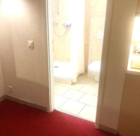 استودیوی استاندارد, Hostellerie De L Hôtel De Ville
