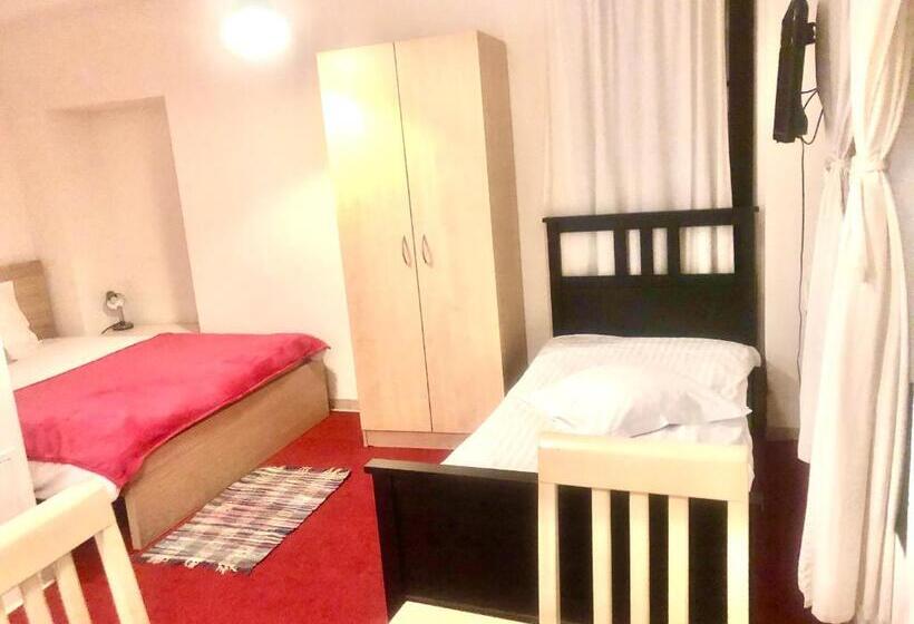 استودیوی استاندارد, Hostellerie De L Hôtel De Ville