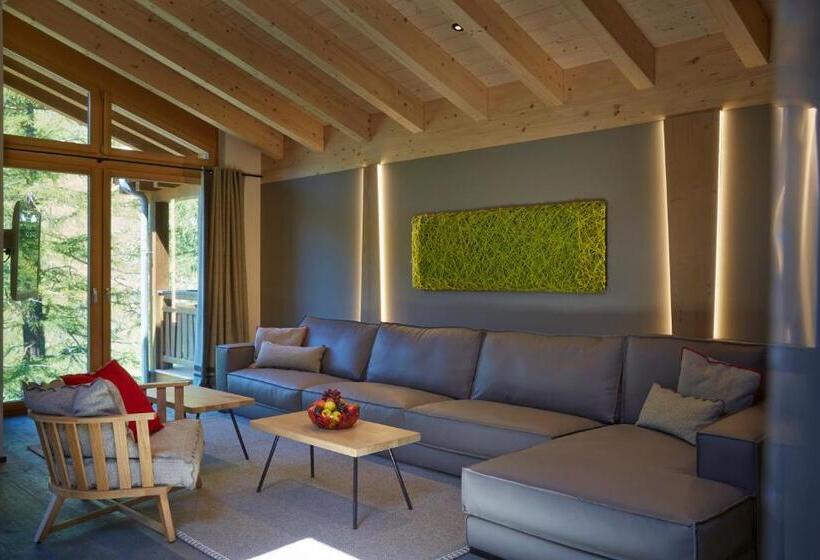 1 Bedroom Penthouse Apartment, La Vue Luxury Living Apartments