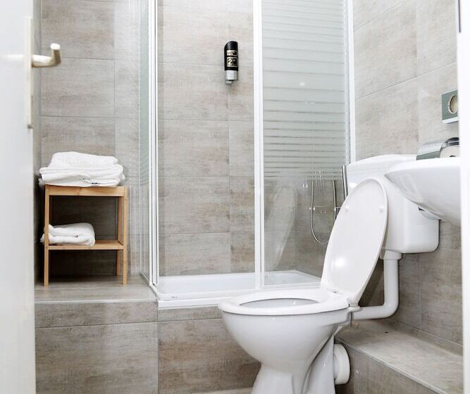 اتاق استاندارد سه نفره, Main Hotel Frankfurt City