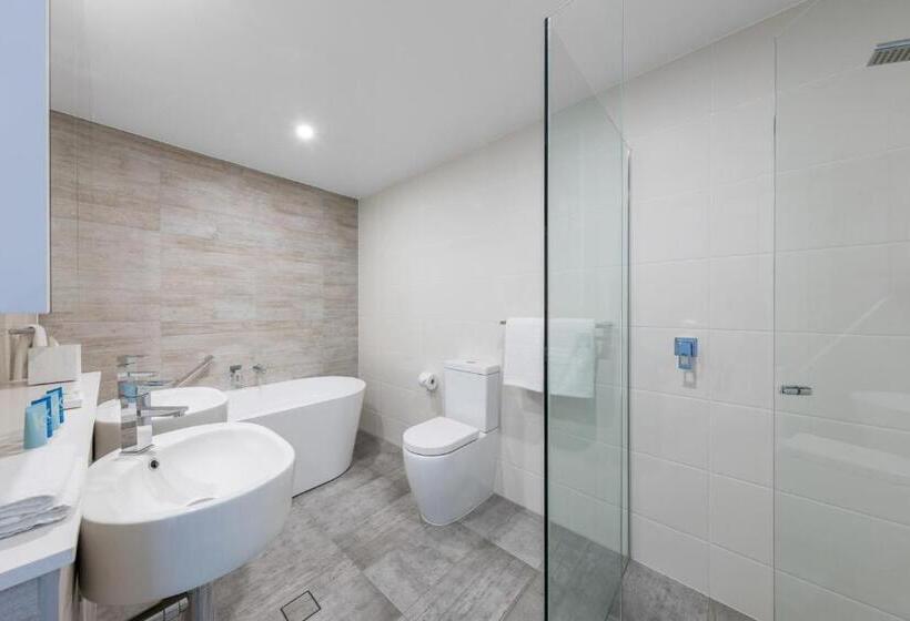 3 Bedroom Suite, Meriton Suites Southport