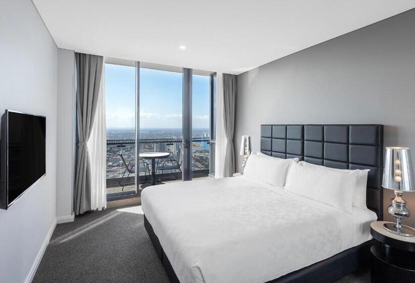 3 Bedroom Suite, Meriton Suites Southport