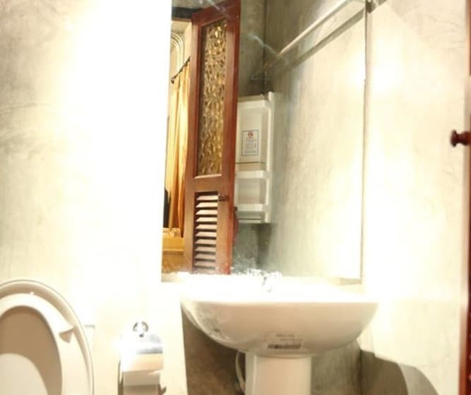 اتاق لوکس, Lm Hostel