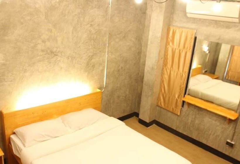 اتاق لوکس, Lm Hostel