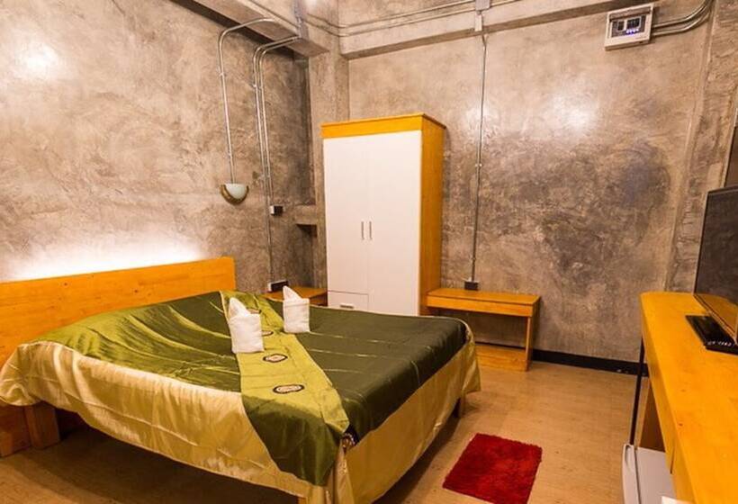 اتاق لوکس, Lm Hostel