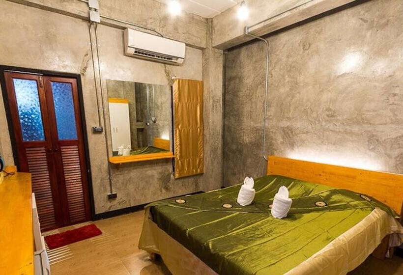 اتاق لوکس, Lm Hostel