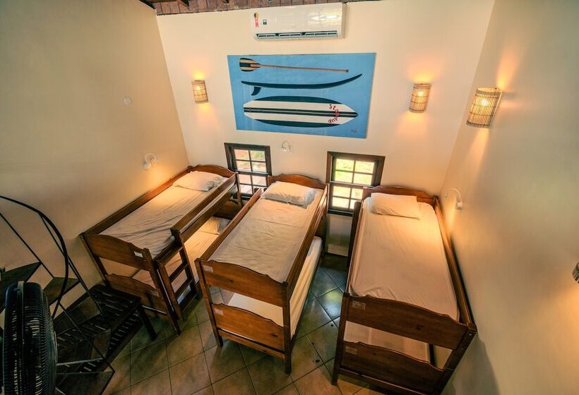تختخواب در اتاق مشترک, Bamboo Buzios Hostel