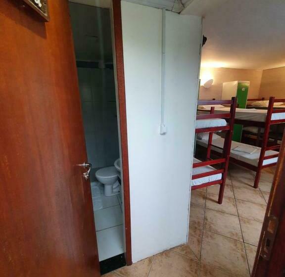 تختخواب در اتاق مشترک, Bamboo Buzios Hostel