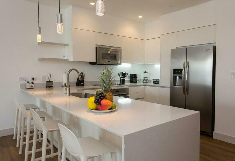 ویلای 3 خوابه, Marina Pez Vela Villas