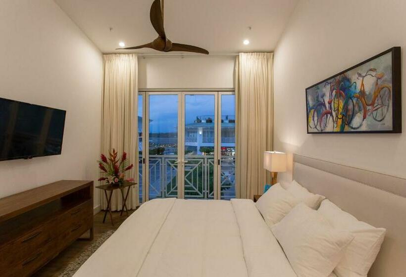 ویلای 3 خوابه, Marina Pez Vela Villas