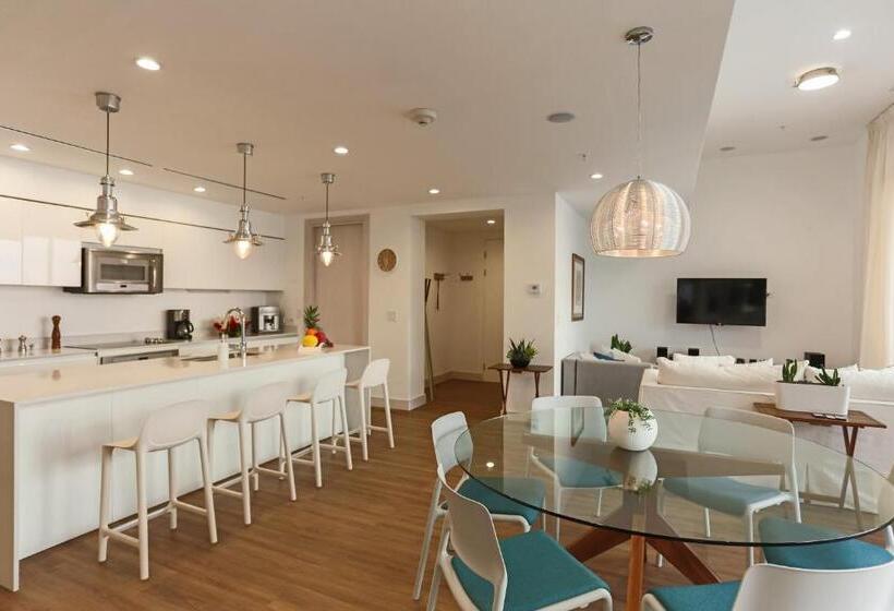 ویلای 3 خوابه, Marina Pez Vela Villas