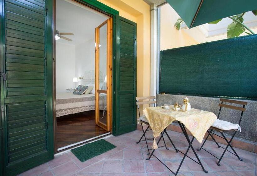 اتاق استاندارد با چشم‌انداز باغ, Sicilian Home Concept B&b