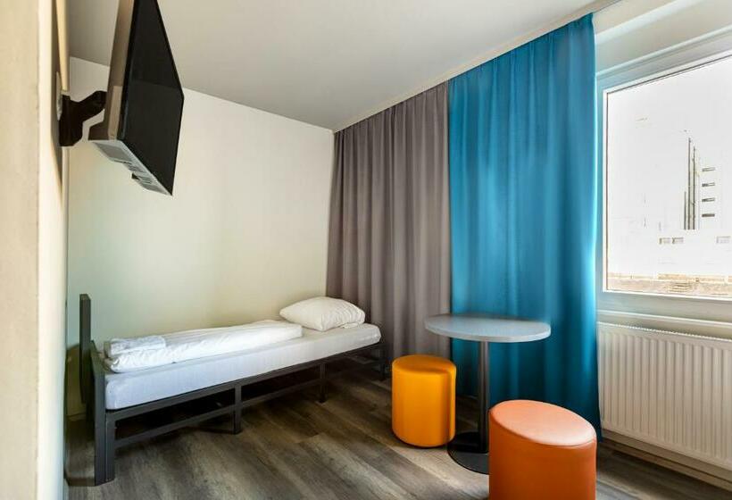 اتاق استاندارد, a&o Frankfurt Ostend
