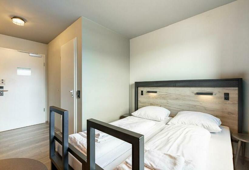 اتاق استاندارد, a&o Frankfurt Ostend