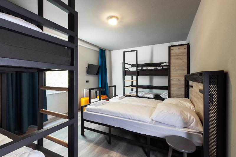 اتاق استاندارد چهار تخته, a&o Frankfurt Ostend