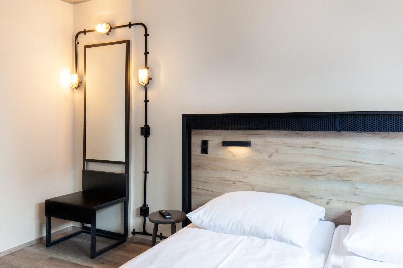 اتاق استاندارد یک نفره, a&o Frankfurt Ostend