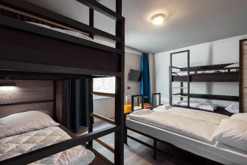 اتاق استاندارد سه نفره, a&o Frankfurt Ostend