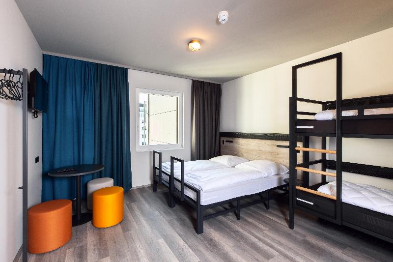 اتاق استاندارد سه نفره, a&o Frankfurt Ostend