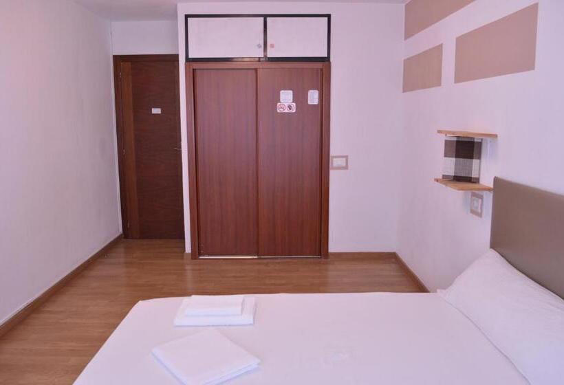 اتاق استاندارد, Ararat Hostel