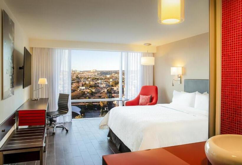 اتاق سوپریور با تخت بزرگ, Fiesta Inn Express Queretaro Constituyentes