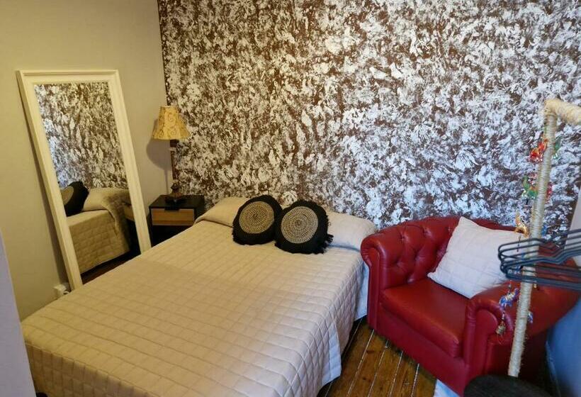 اتاق استاندارد با سرویس بهداشتی مشترک, Theplacetobe B&b