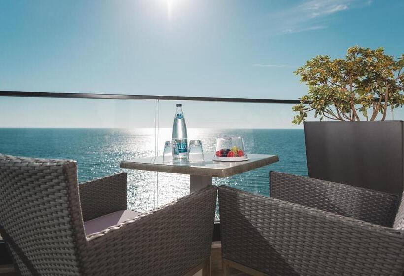 اتاق لوکس با بالکن و چشم‌انداز دریا, Kalamper Hotel & Spa