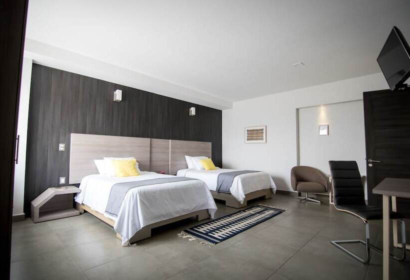 سوییت جونیور, Maria Ines Hotel Suite