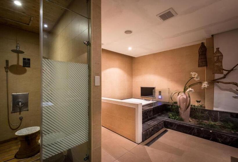 اتاق استاندارد چهار تخته, Belle Song Motel
