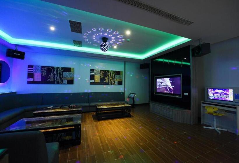 اتاق لوکس با تخت دو نفره بزرگ, Belle Song Motel