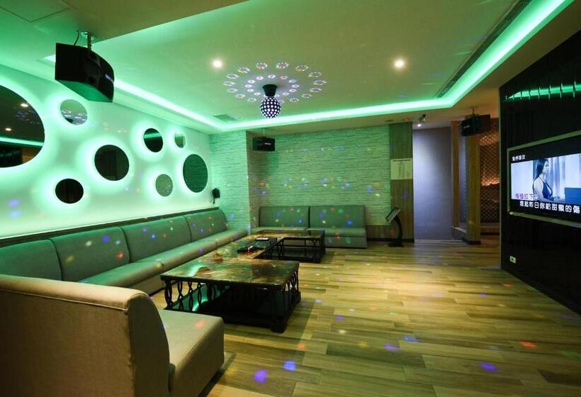 اتاق لوکس با تخت دو نفره بزرگ, Belle Song Motel