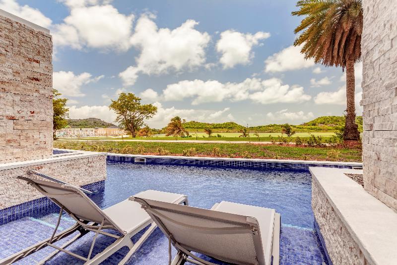 سوییت جونیور کلاب, Royalton Antigua, An Autograph Collection All Inclusive Resort