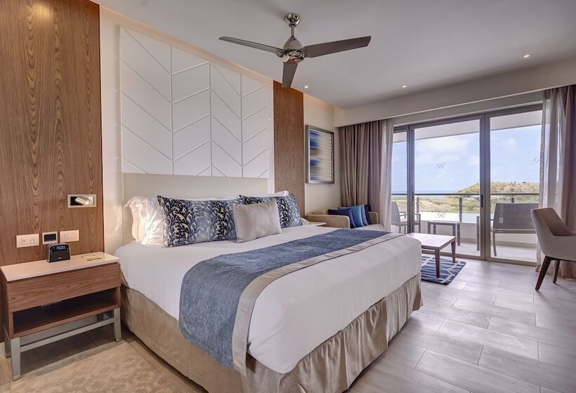 Deluxe Junior Suite met Uitzicht, Royalton Antigua, An Autograph Collection All Inclusive Resort