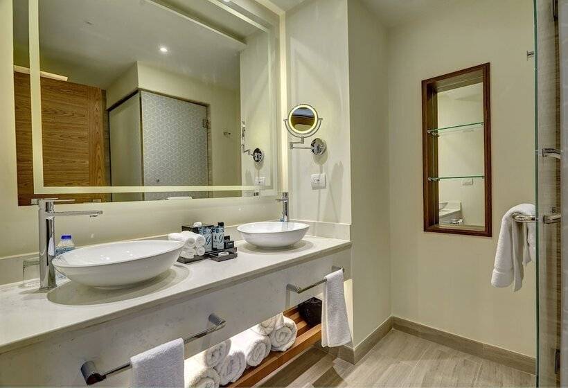 Deluxe Junior Suite, Royalton Antigua, An Autograph Collection All Inclusive Resort