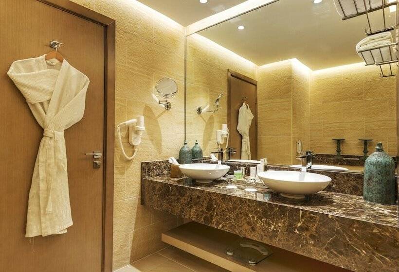 اتاق لوکس با بالکن, Royal Central Hotel And Resort The Palm