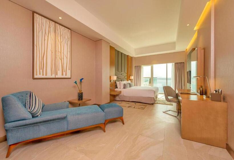 سوییت با چشم‌انداز دریا, Royal Central Hotel And Resort The Palm