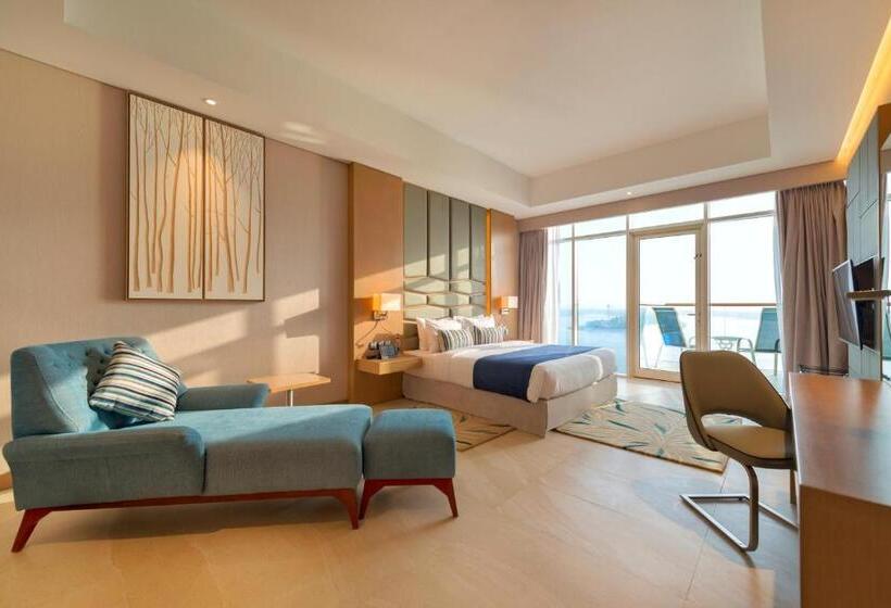 سوییت با چشم‌انداز دریا, Royal Central Hotel And Resort The Palm
