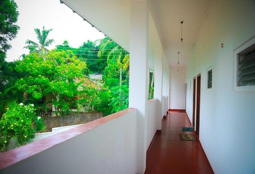 اتاق استاندارد با بالکن, Swelanka Residence