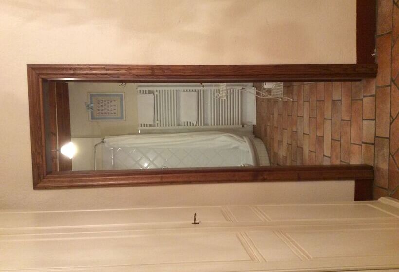 اتاق استاندارد با تخت دوبل, La Casa Del Frate Rooms