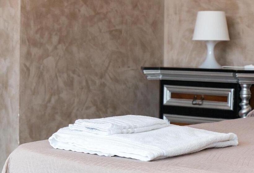 Suite with Terrace, Villa Boninsegna