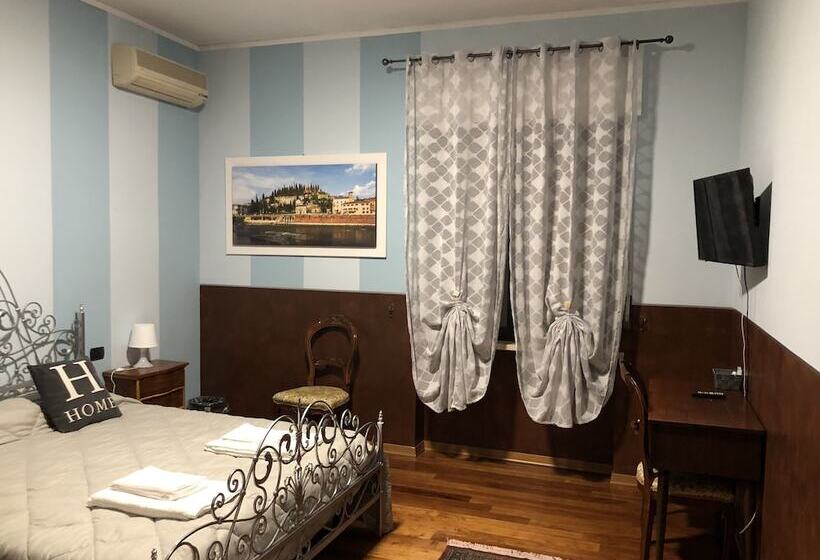 اتاق استاندارد سه تخته با سرویس بهداشتی مشترک, Villa Boninsegna