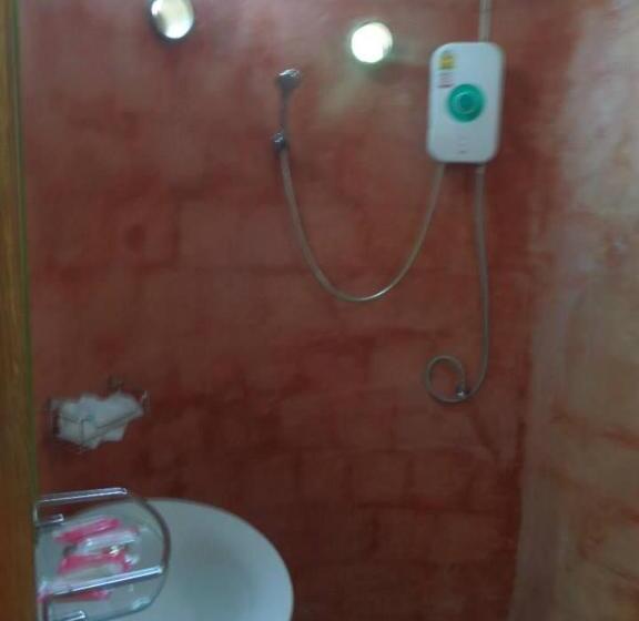 اتاق لوکس با بالکن, Lunda Orchid Resort