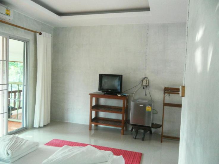 اتاق استاندارد چهارنفره با بالکن, Lunda Orchid Resort