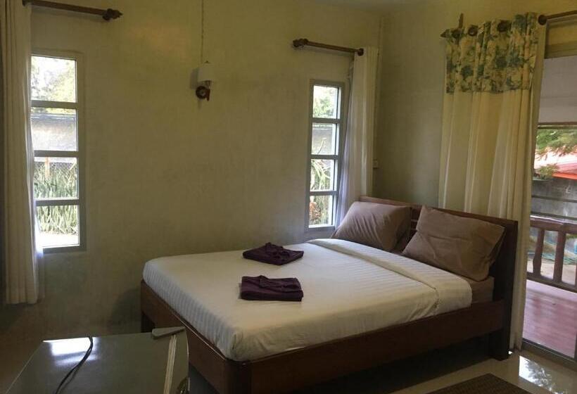 اتاق استاندارد چهارنفره با بالکن, Lunda Orchid Resort
