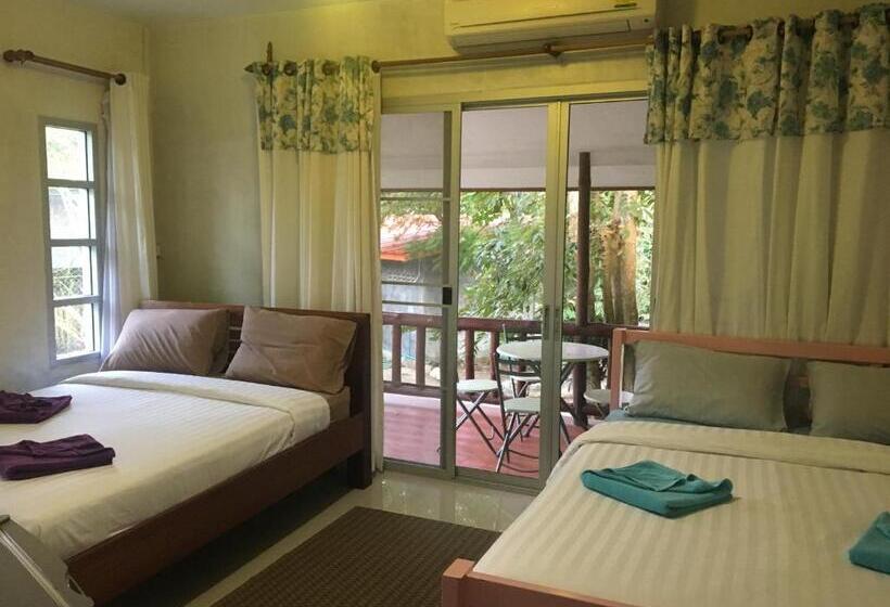 اتاق استاندارد چهارنفره با بالکن, Lunda Orchid Resort