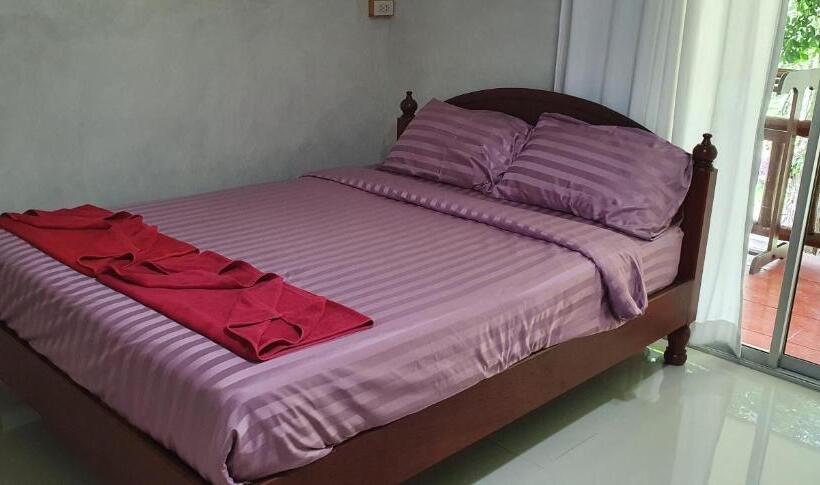 اتاق استاندارد چهارنفره با بالکن, Lunda Orchid Resort