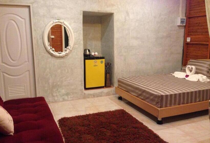 اتاق استاندارد سه تخته با چشم‌انداز, Lunda Orchid Resort